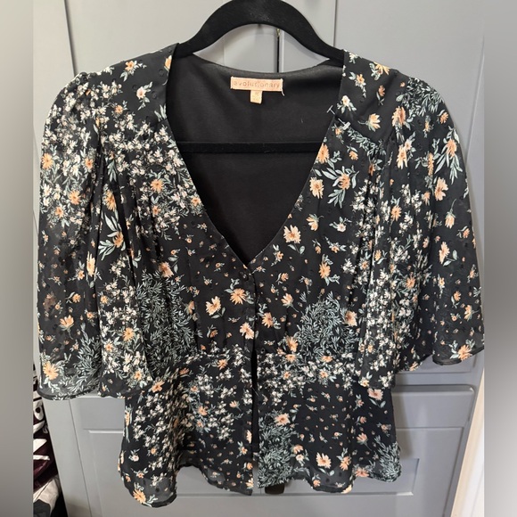 Evolutionary Tops - Elegant Black Floral Blouse